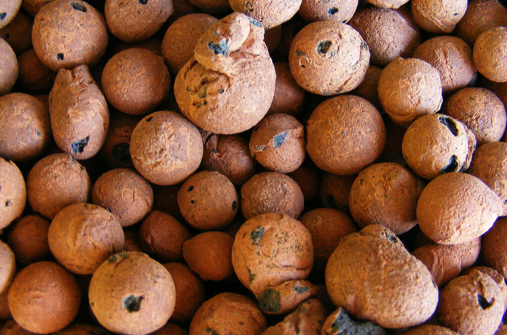 hydroton expanded clay pebbles